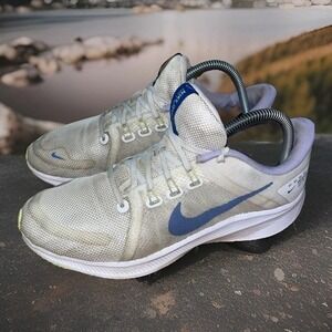 Nike Womens Quest 4 DA1106-101 White Running Shoes Sneakers Size 9.5 Gym Shoe